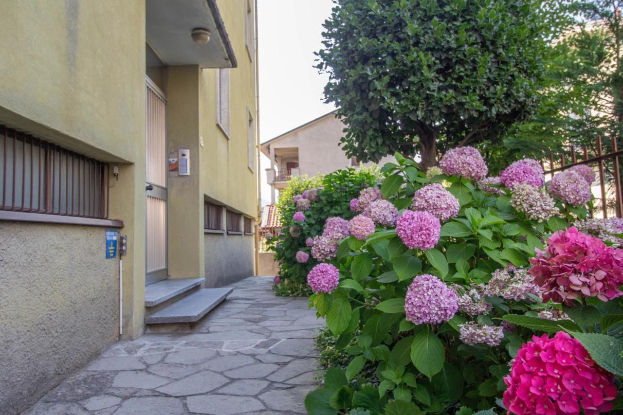 Mamma Ciccia Holiday Home - Casa Imperia مانديلو ديل لاريو المظهر الخارجي الصورة