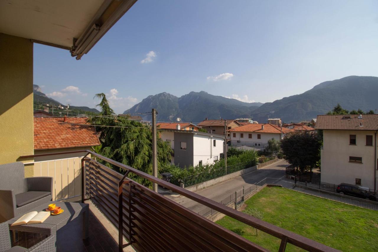 Mamma Ciccia Holiday Home - Casa Imperia مانديلو ديل لاريو المظهر الخارجي الصورة